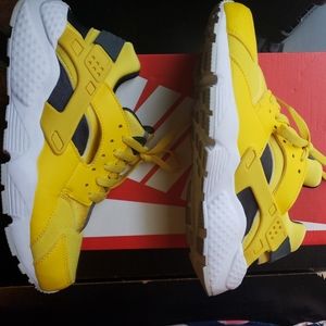 Nike Huarache Run GS 7